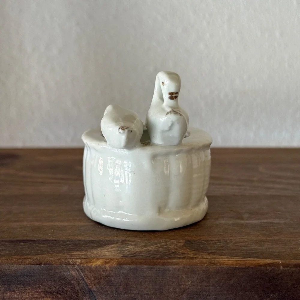 N/A vintage white